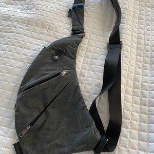 Sling bag anti theft crossbody